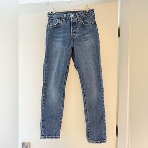 Levi’s - 501 Skinny Jeans W25 L28 Button Fly Medium Wash High Rise